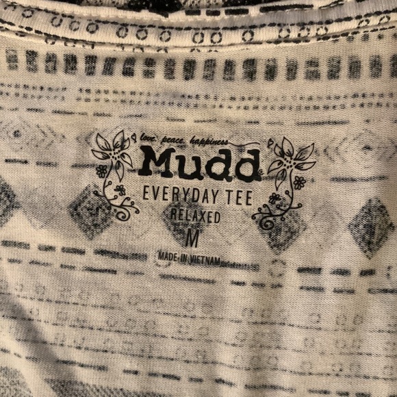 MUDD Aztec tee - Picture 3 of 5